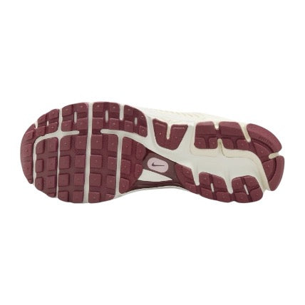 Nike Zoom Vomero 5 “Valentine’s Day”