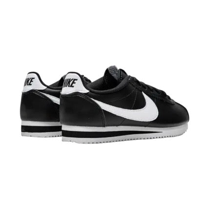 Nike Cortez “Black / White”